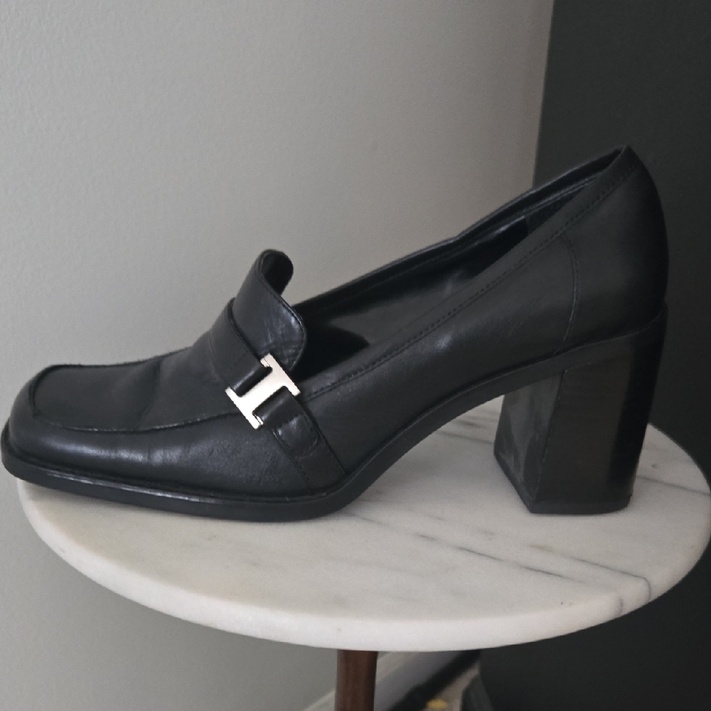 Elegant Black Leather Loafers with Block Heel